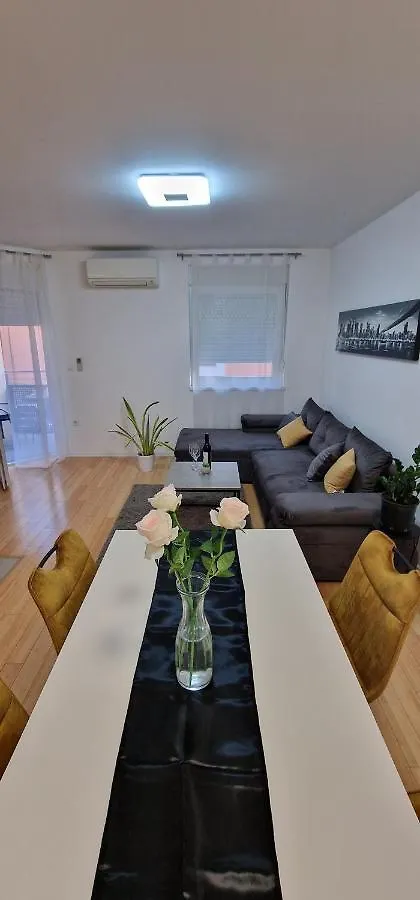 Tobys Place Pula Apartment
