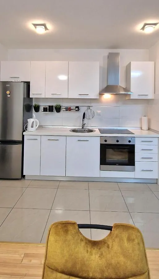 아파트 Tobys Place 풀라